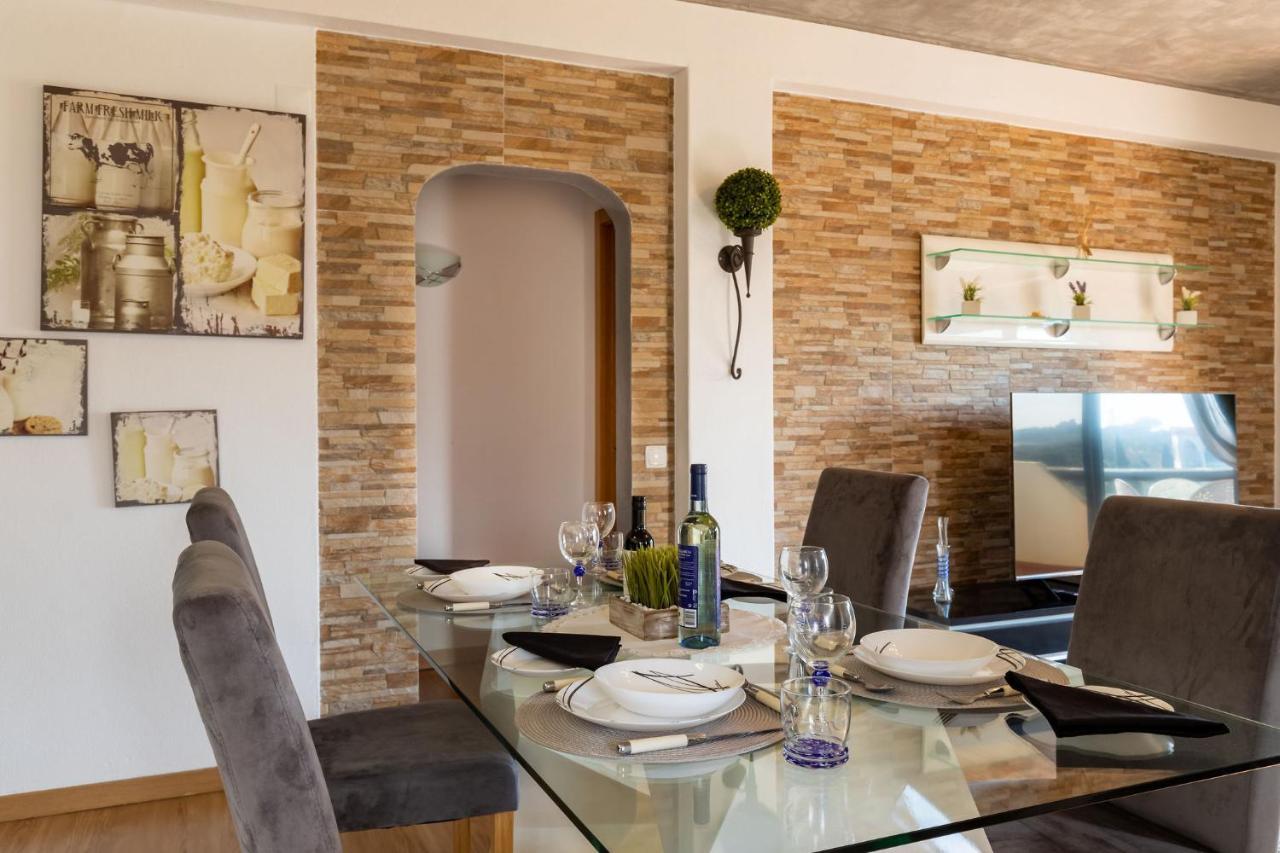 Lovely One Bedroom Apartment In Алвор Екстер'єр фото