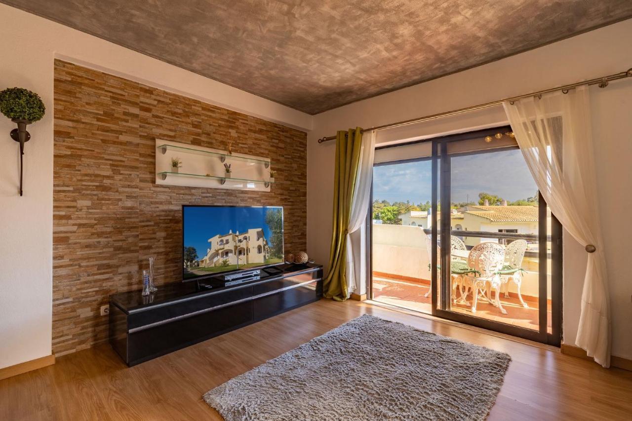 Lovely One Bedroom Apartment In Алвор Екстер'єр фото
