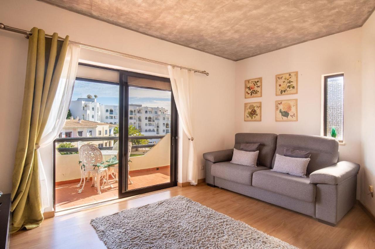 Lovely One Bedroom Apartment In Алвор Екстер'єр фото